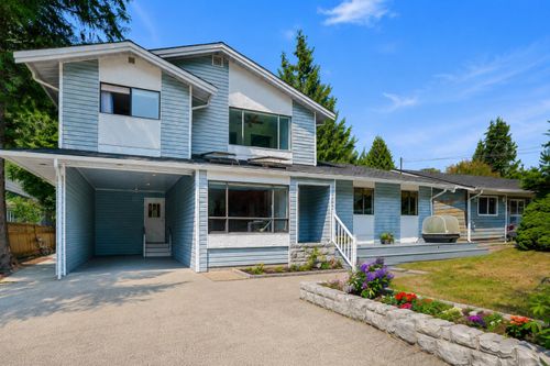 38089 Guilford Dr, Squamish, BC, V8B0X5 | Card Image