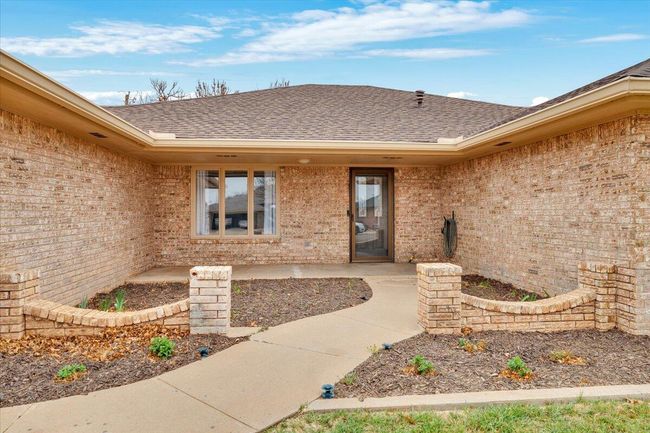 415 E Adams St, House other with 3 bedrooms, 2 bathrooms and null parking in Levelland TX | Image 4