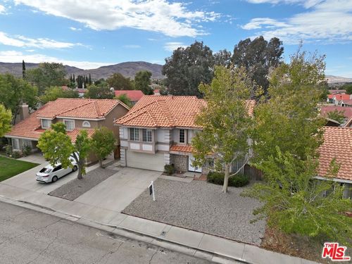 37105 Zinnia St, Palmdale, CA, 93550 | Card Image