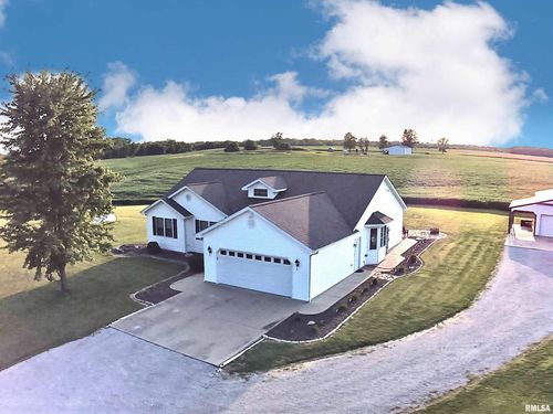 8571 County Highway 17 County Road, Nashville, IL, 62263 | Card Image