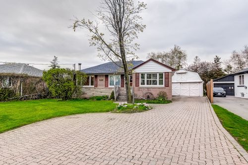 1067 Pinegrove Road, Oakville, ON, L6L2W3 | Card Image