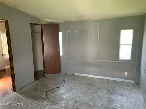 923 Alvin St, New Iberia, LA, 70560-4717 | Card Image