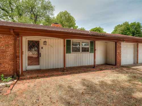 3101 Parklawn Dr, Oklahoma City, OK, 73110-3946 | Card Image