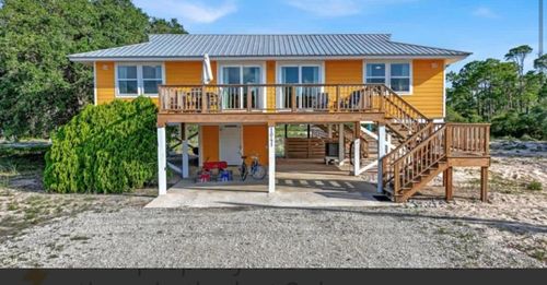 1041 W Gulf Beach Dr, Saint George Island, FL, 32328-2404 | Card Image