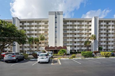 412 - 5900 Nw 44th St, Condo with 2 bedrooms, 2 bathrooms and null parking in Lauderhill FL | Image 2