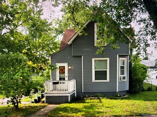 171 Antoine Street, Wyandotte, MI, 48192 | Card Image