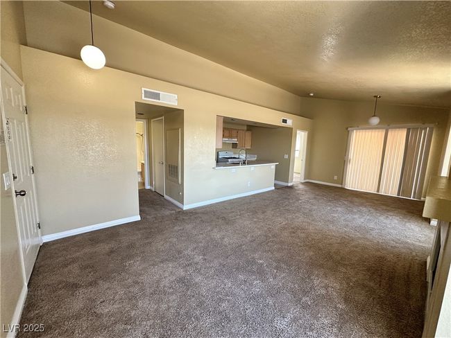 UNIT-204 - 7570 Flamingo Rd, Condo with 2 bedrooms, 2 bathrooms and null parking in Las Vegas NV | Image 4