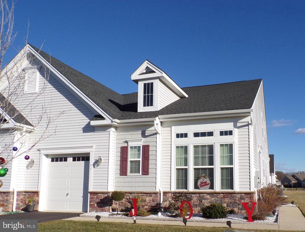 Residential in MOUNT HOLLY 2
