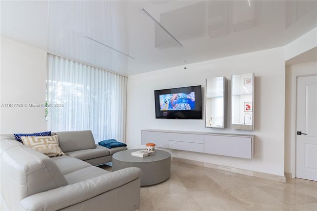 APT-508 - 17555 Atlantic Blvd, Condo with 3 bedrooms, 2 bathrooms and null parking in Sunny Isles Beach FL | Image 7