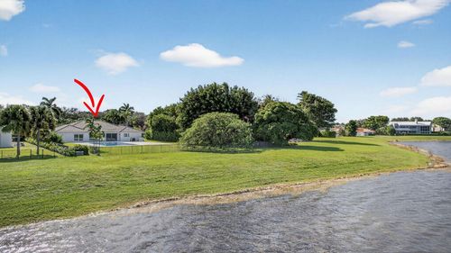 8 Woodbrook Cir, West Palm Beach, FL, 33401-1036 | Card Image