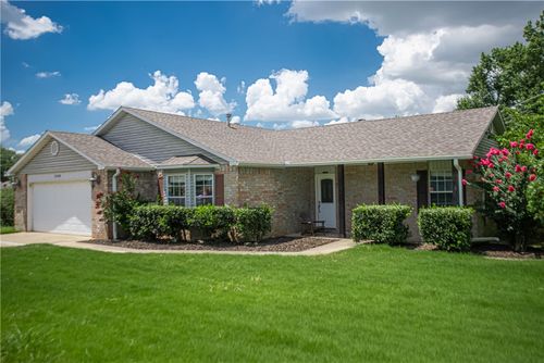 1500 S 24th St, Rogers, AR, 72758-1310 | Card Image