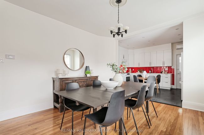 333 Sackville St, House attached with 3 bedrooms, 2 bathrooms and null parking in Toronto ON | Image 7