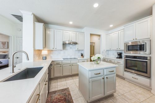 11817 Lake Stone Dr, Austin, TX, 78738-5482 | Card Image