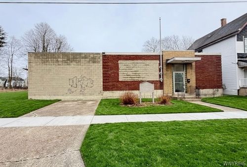 19 Pauline St, Buffalo, NY, 14214-2429 | Card Image