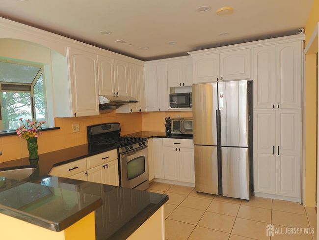 8 Carlisle Ct, House other with 3 bedrooms, 3 bathrooms and null parking in Old Bridge NJ | Image 18