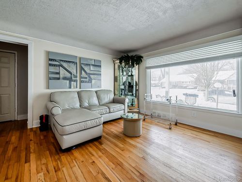 20096 Vaughan St, Detroit, MI, 48219-2061 | Card Image