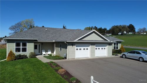 4275 Bell Crest Dr, Cortland, NY, 13045-8133 | Card Image