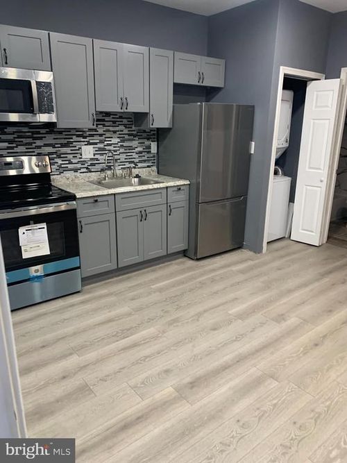 2-6405 Rising Sun Ave, PHILADELPHIA, PA, 19111-5228 | Card Image