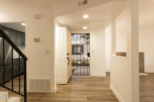 364 E Bard Road, Oxnard, CA, 93033 | Card Image