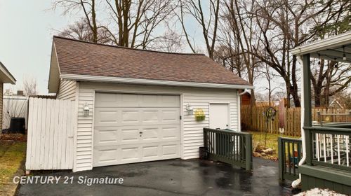 314 Myrtle St, Flushing, MI, 48433-1636 | Card Image