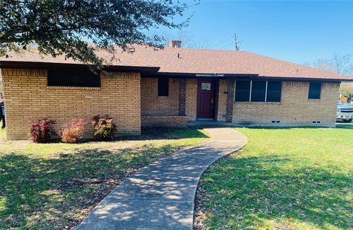 1315 Willow Creek Dr, Lancaster, TX, 75146-1313 | Card Image