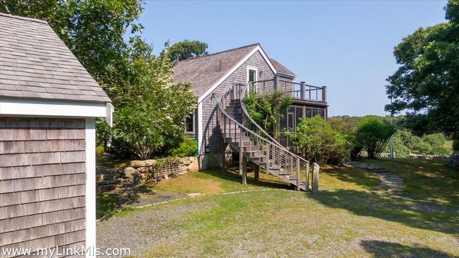 100 Gosnolds Way, House other with 4 bedrooms, 3 bathrooms and null parking in Chilmark MA | Image 14