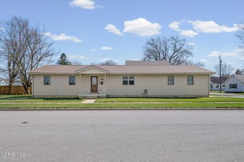 1032 Adams St, Findlay, OH, 45840-2409 | Card Image