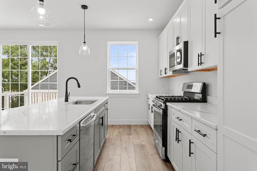 209 8th St, BRIDGEPORT, PA, 19405 | Card Image