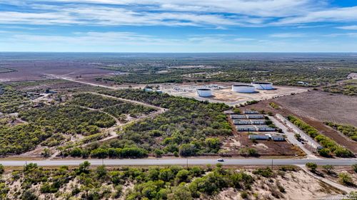 2569 Highway 72, Three Rivers, TX, 78071-3272 | Card Image