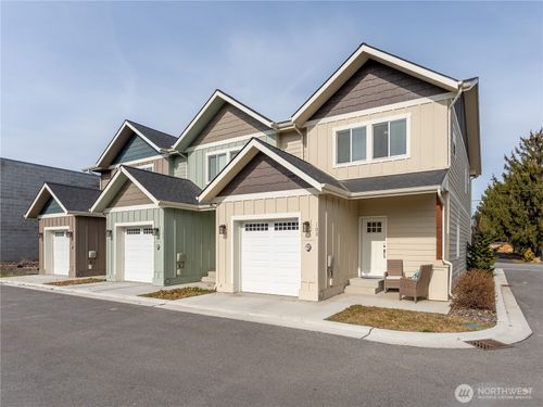 bldg-a-301 River Park Ave, Wenatchee, WA, 98801-1996 | Card Image