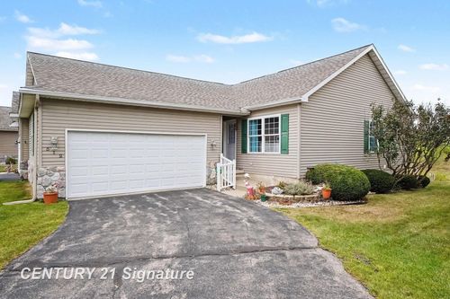 512 Hampton Lake Drive, Hampton Charter Township, MI, 48732 | Card Image