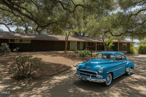 1330 Fern Oaks Dr, Santa Paula, CA, 93060-1274 | Card Image