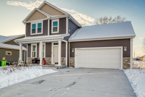 21816011 Tiger Lily Dr, Jackson, WI, 53037 | Card Image