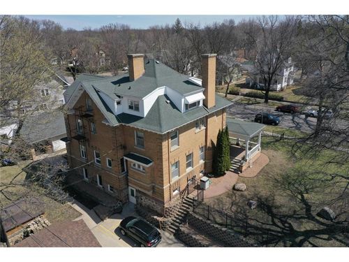 215 S 5th St, Montevideo, MN, 56265-1975 | Card Image