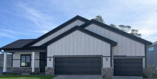 9069 62nd St S, Cottage Grove, MN, 55016-5525 | Card Image