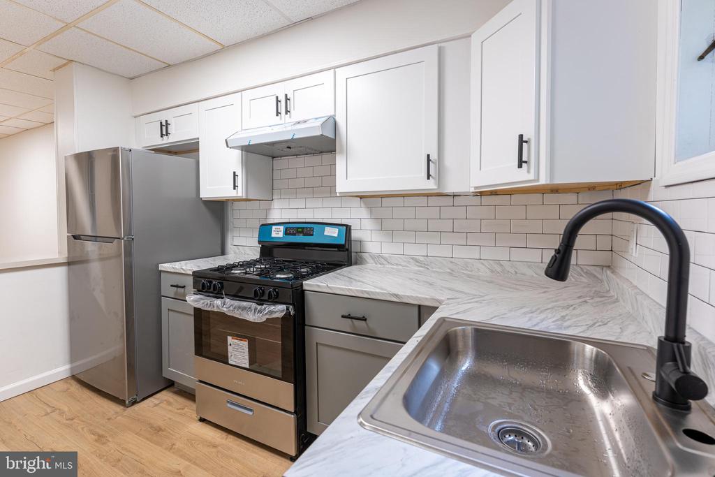 Chestnut Ave, Trenton, NJ 08611