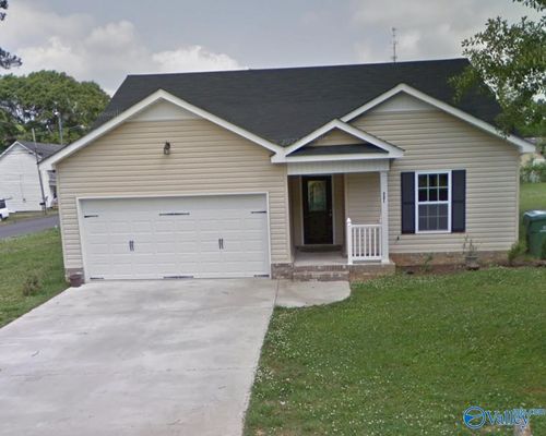 201 Chestnut St Ne, Hartselle, AL, 35640-1903 | Card Image