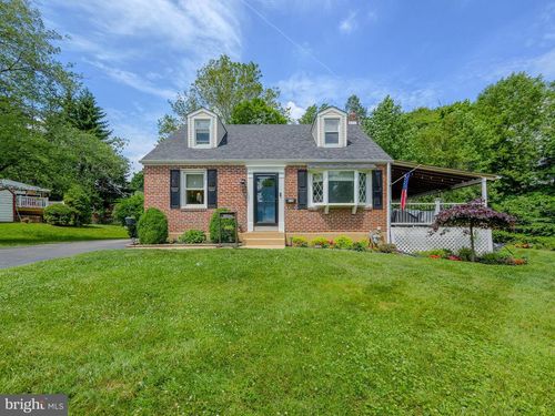 214 Parkview Dr, BROOMALL, PA, 19008-1232 | Card Image