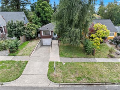 Arial front yard view | Image 3