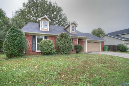 104 Hollington Dr Ne, Huntsville, AL, 35811-9515 | Card Image