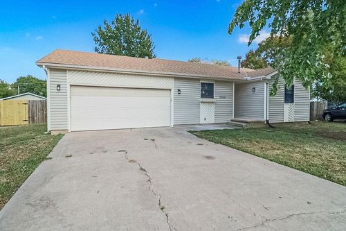 3908 S Gilda Cir, Wichita, KS, 67215 | Card Image