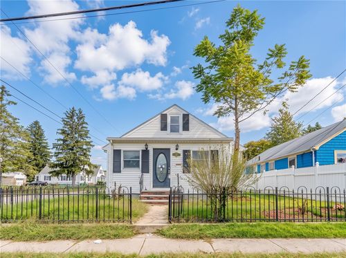 289 Legion Way, Cranston, RI, 02910-2608 | Card Image