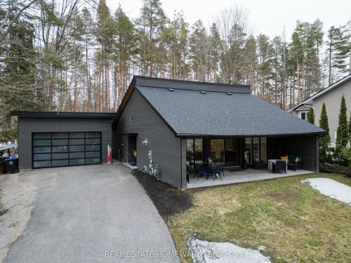 3763 Fairway Road, Innisfil, ON, L9S2L4 | Card Image