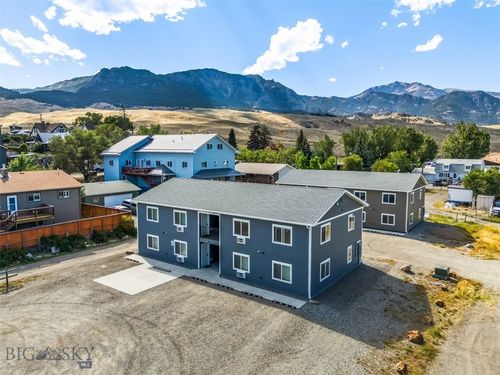 301 Spring St, Gardiner, MT, 59030-7750 | Card Image