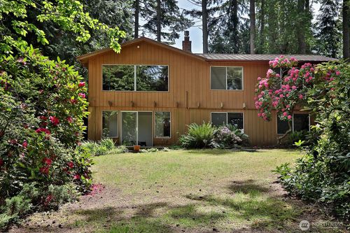 808 Woodsong Ln, Langley, WA, 98260-8662 | Card Image