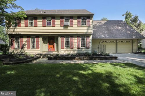 9 Harrowgate Dr, CHERRY HILL, NJ, 08003-1912 | Card Image