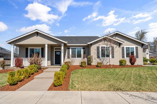 359 Kansas Dr, Medford, OR, 97504-9190 | Card Image