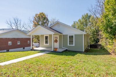 885 S 4th St, House other with 2 bedrooms, 2 bathrooms and null parking in Wytheville VA | Image 2