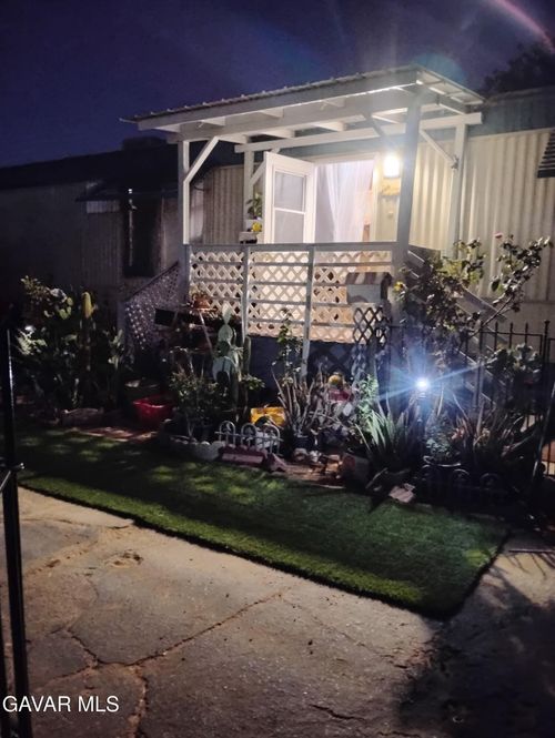 spc-8-1304 E Avenue I, Lancaster, CA, 93535-2166 | Card Image