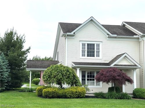 12 Cambridge Glen, Columbiana, OH, 44408 | Card Image